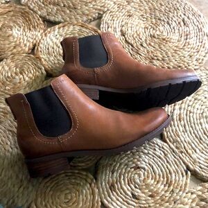 Sofft leather booties